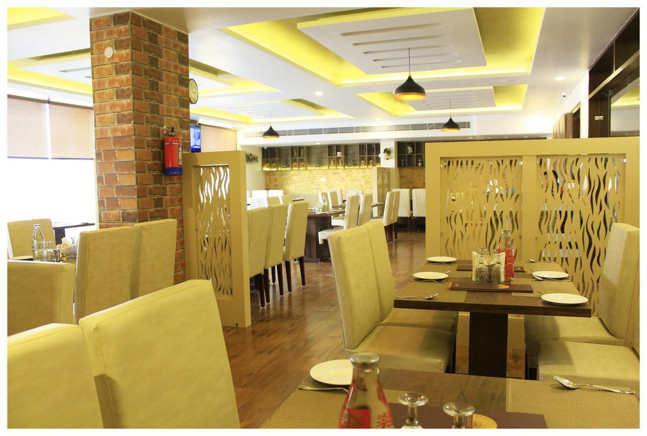 Hotel Radiant Inn Roorkee Esterno foto