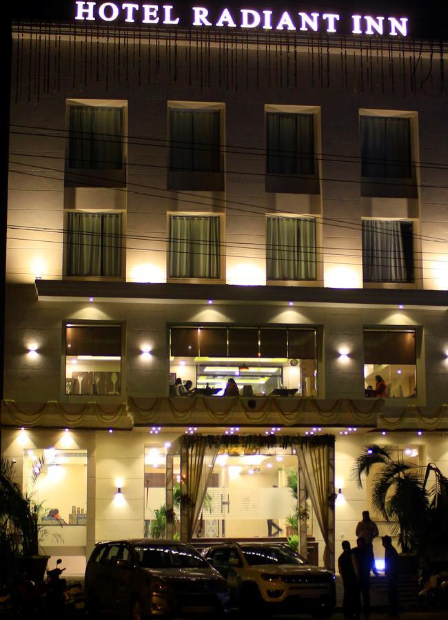 Hotel Radiant Inn Roorkee Esterno foto